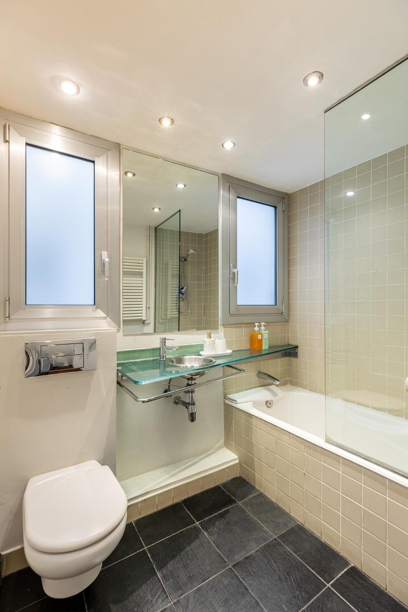 Large & Beautiful Apartment 4Min From Passeig De Gracia Barcelona Zewnętrze zdjęcie